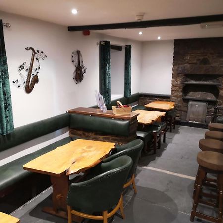 Y Giler Arms Hotel Pentrefoelas Ngoại thất bức ảnh